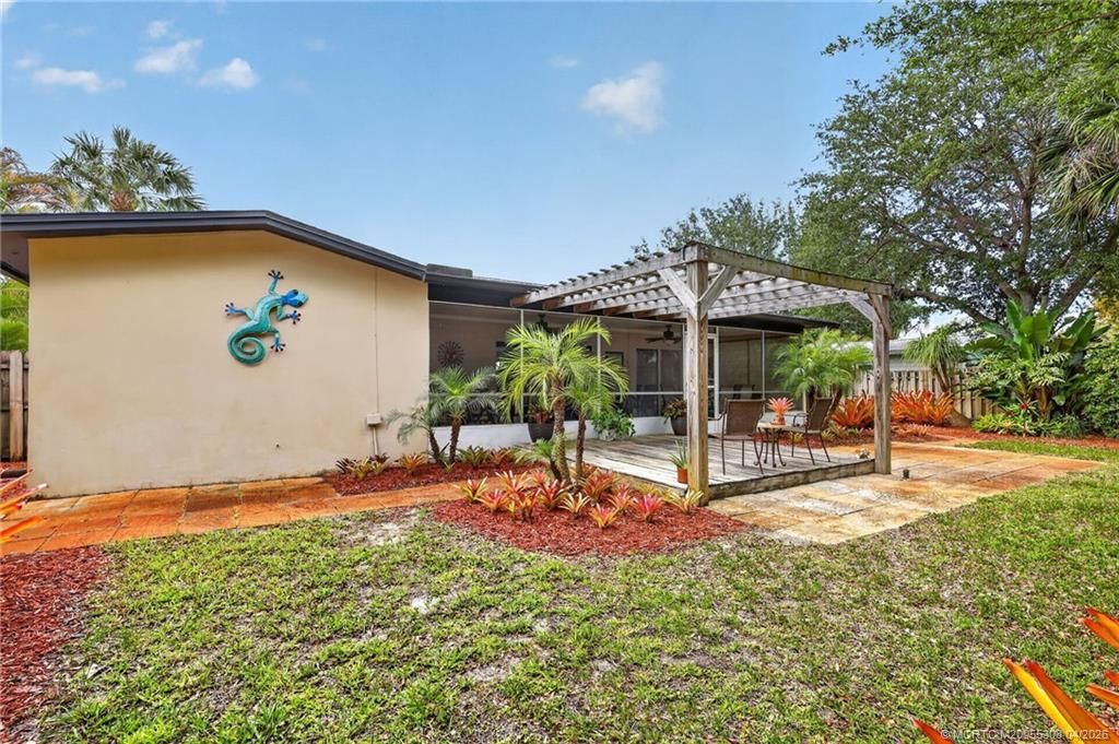 330 SW Winnachee Drive, Stuart, FL 34994 Photo