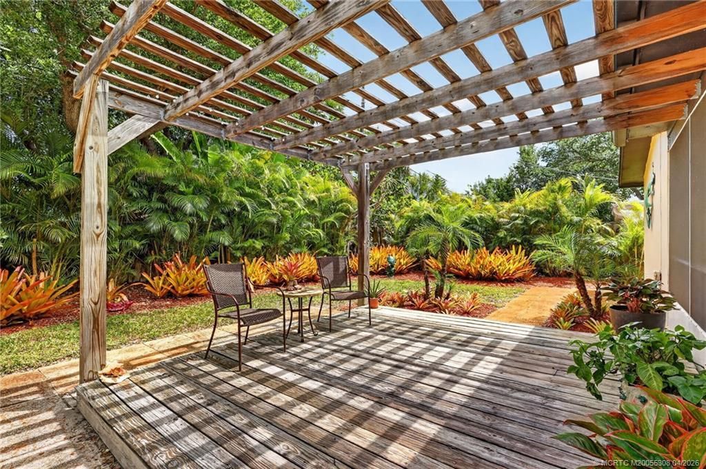 330 SW Winnachee Drive, Stuart, FL 34994 Photo