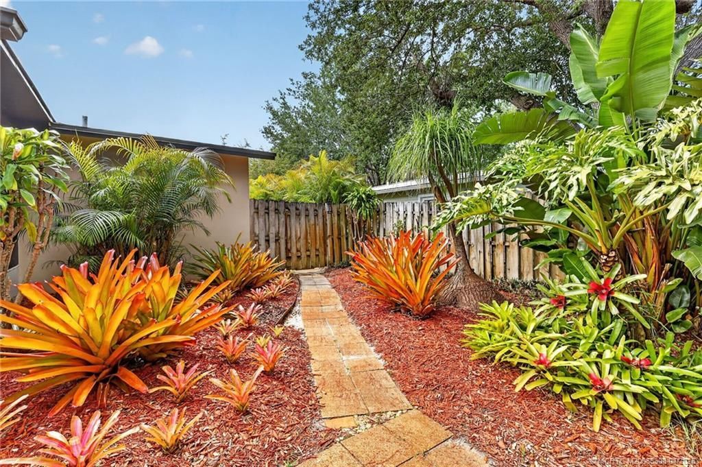 330 SW Winnachee Drive, Stuart, FL 34994 Photo