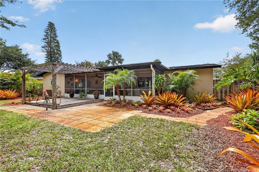 330 SW Winnachee Drive, Stuart, FL 34994 Photo