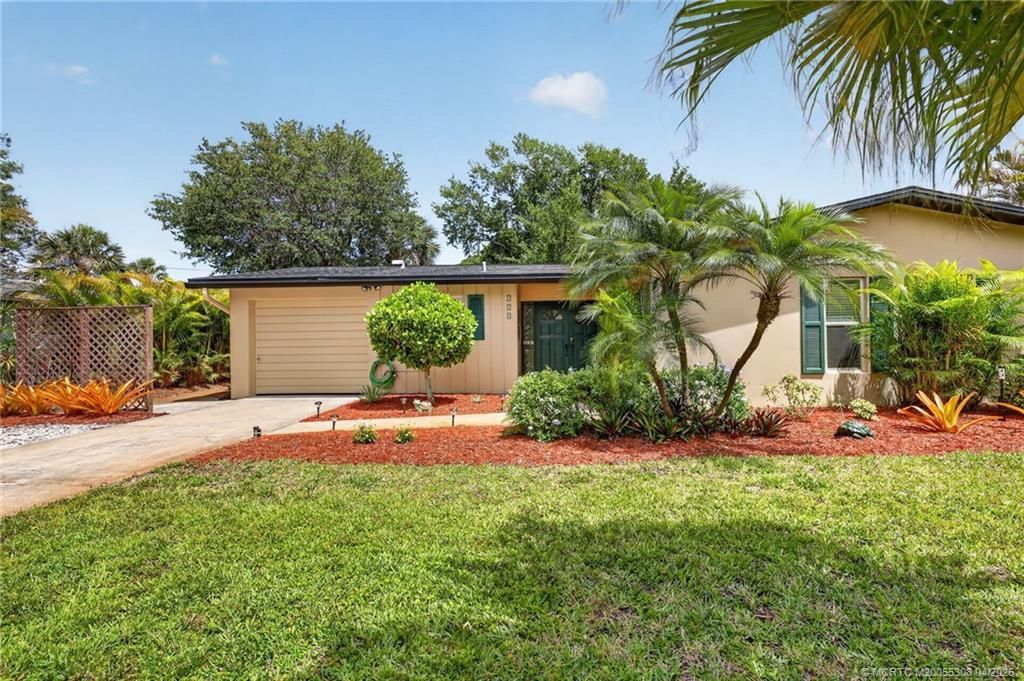 330 SW Winnachee Drive, Stuart, FL 34994 Photo