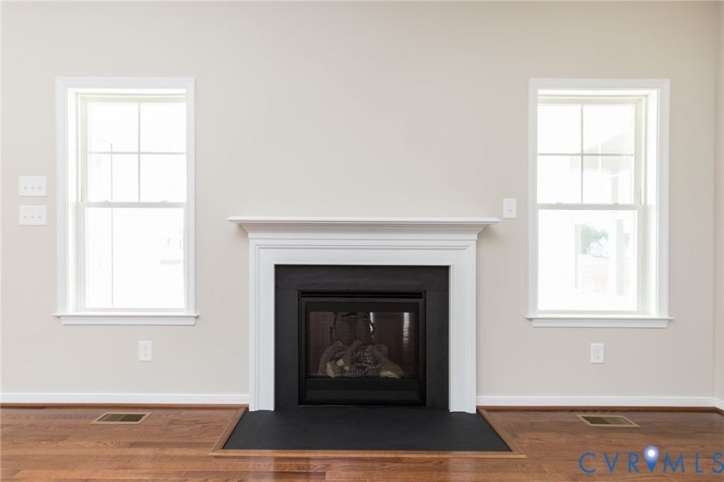 8595 Leanne Lane Mechanicsville, VA 23116