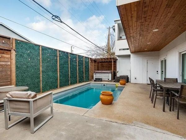 130 S Cisco , Dallas, TX 75246