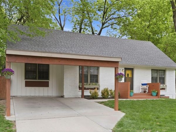 2006 W 71st Terrace, Prairie Village, KS 66208