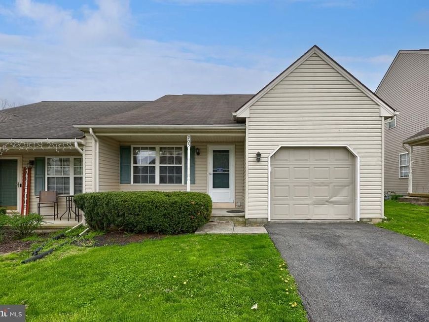 205 Elmshire Drive , Lancaster, PA 17603 Main Photo