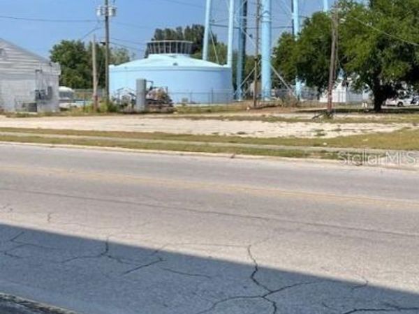 206 N 1ST STREET , LAKE WALES, FL 33853