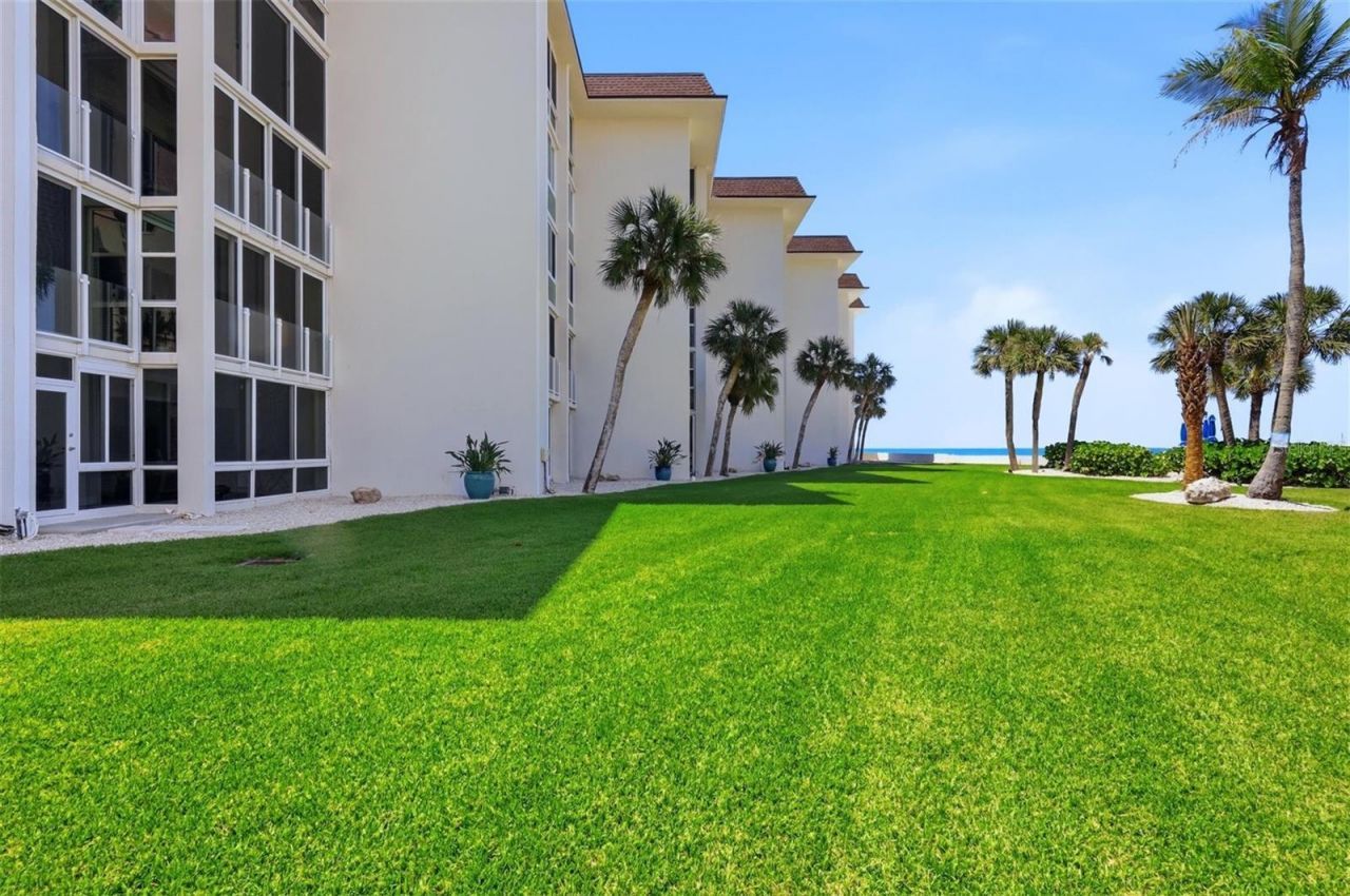 2110 Benjamin Franklin Drive , Unit 104, Sarasota, FL 34236 Photo