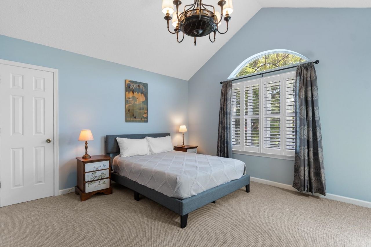 114 N Oak St.  Photo 12