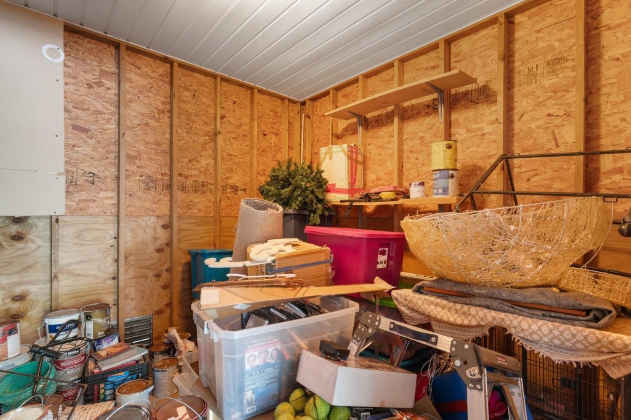 114 N Oak St.  Photo 27