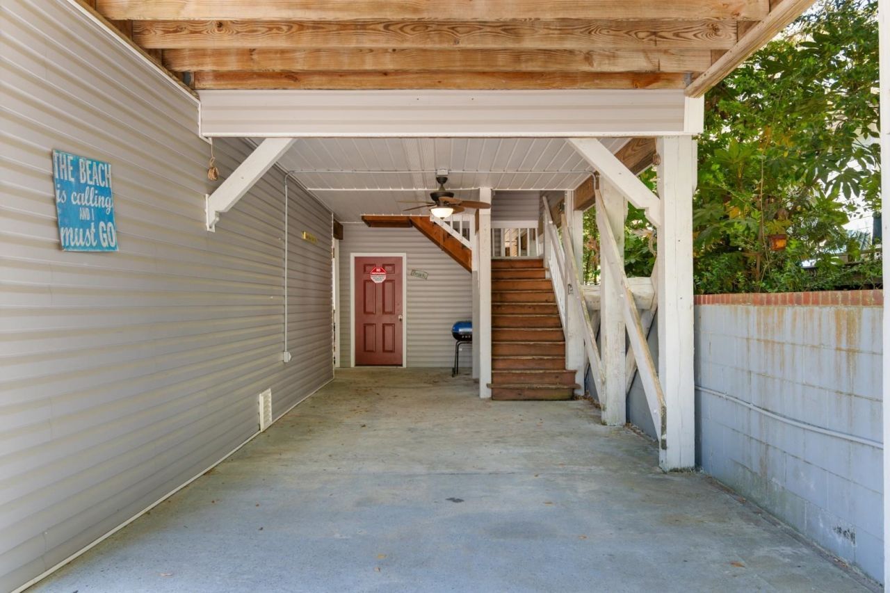 114 N Oak St.  Photo 29