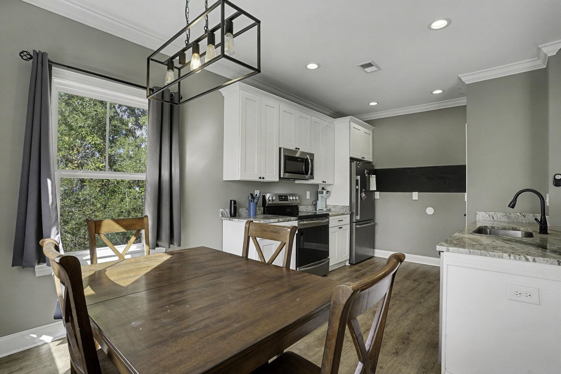 2520 Suzanne Dr.  Photo 8