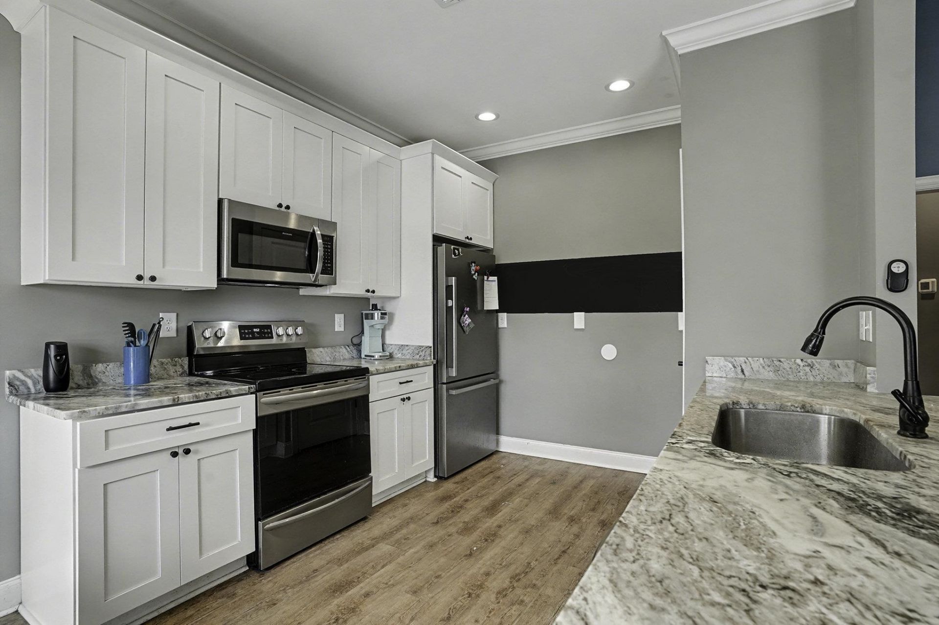 2520 Suzanne Dr.  Photo 9