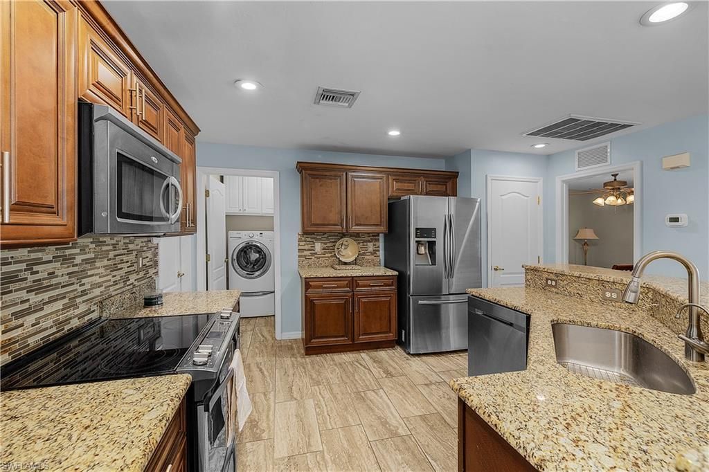 3928 NW 41st Pl, Cape Coral, FL 33993 Photo