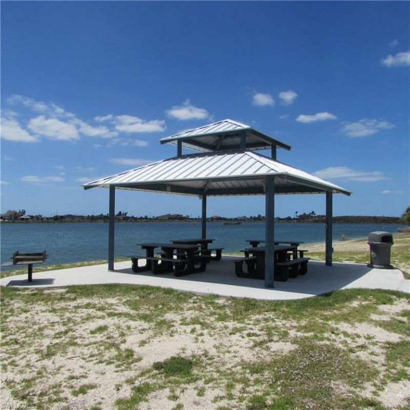 3928 NW 41st Pl, Cape Coral, FL 33993 Photo