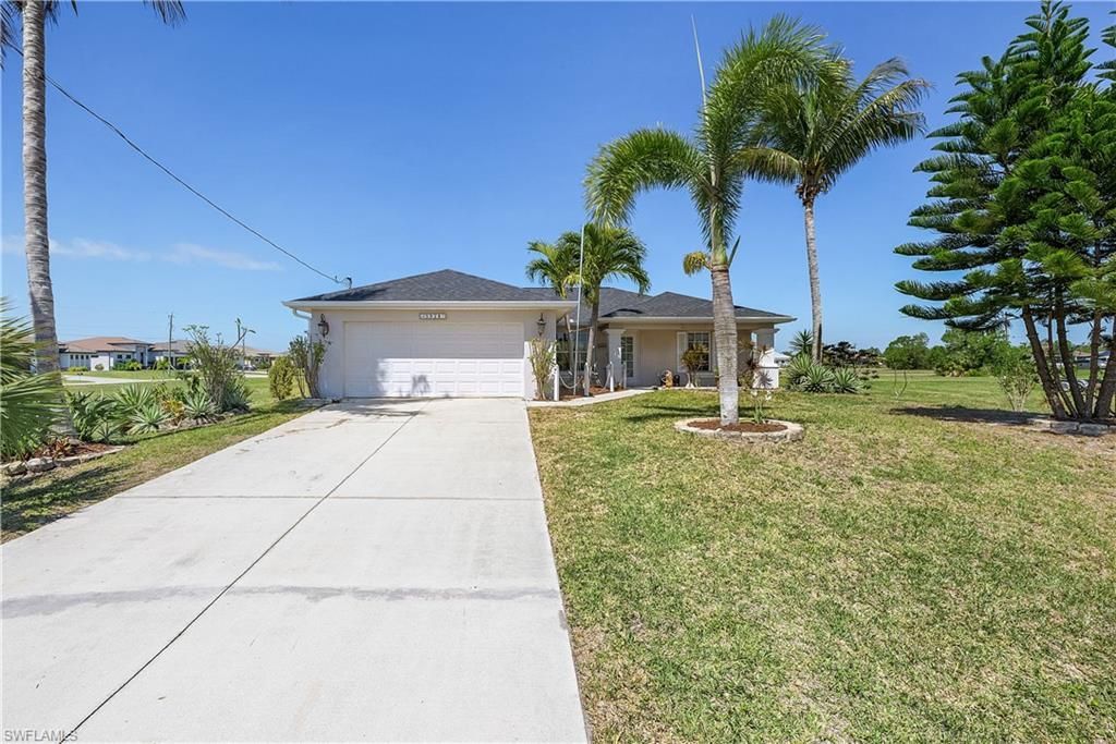 3928 NW 41st Pl, Cape Coral, FL 33993 Photo