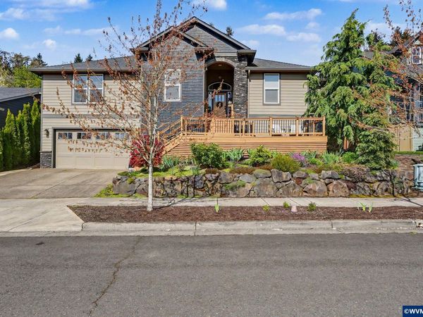 839 Sun Valley Av, Silverton, OR 97381