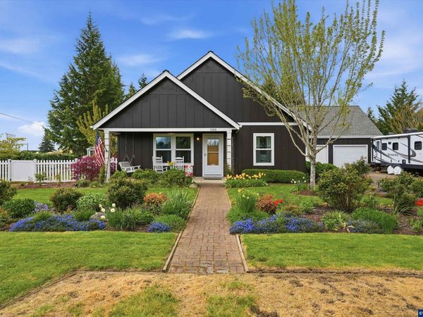 1153 Ash St, Dayton, OR 97114