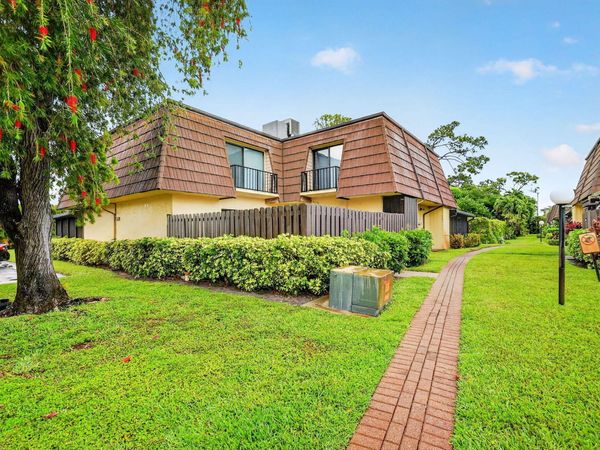 4175 Turnberry Circle, Unit 1102, Lake Worth, FL 33467