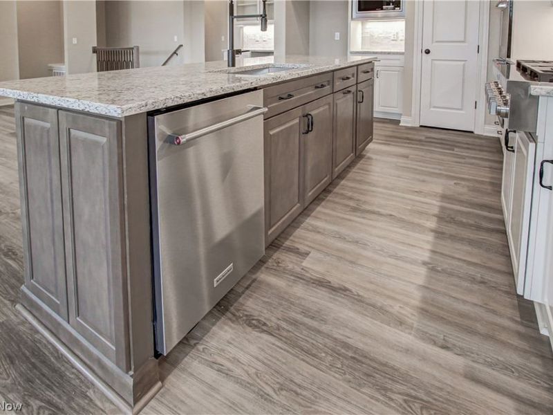 5843 Marcella Way, North Ridgeville, OH 44039 Photo 7