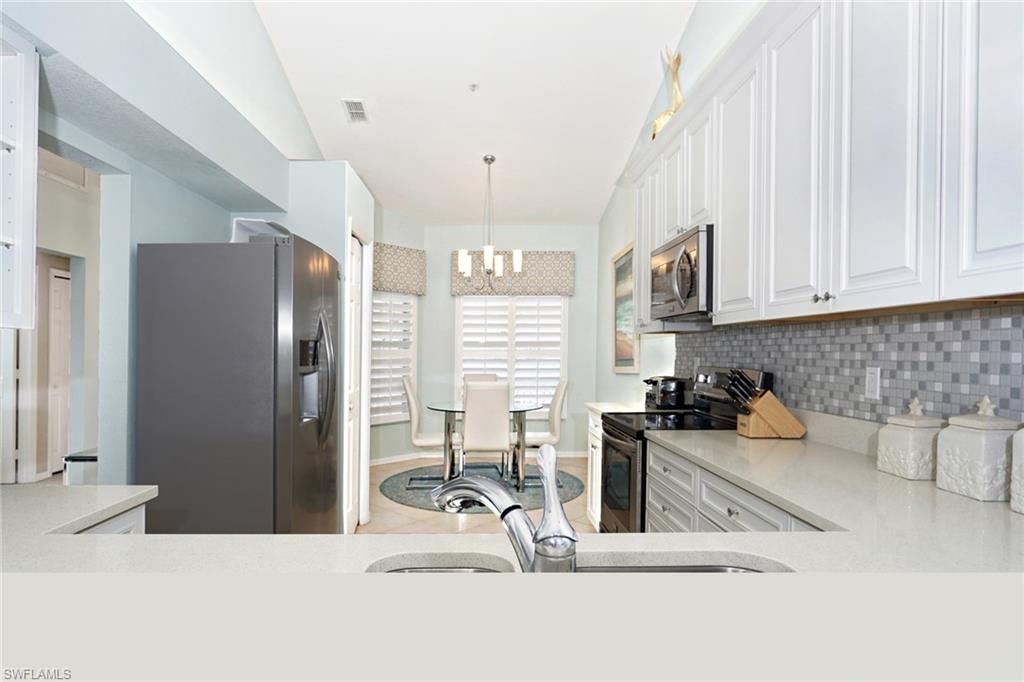 2220 Chesterbrook Ct, Unit 204, Naples, FL 34109 Photo