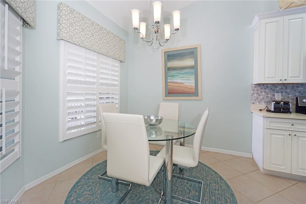 2220 Chesterbrook Ct, Unit 204, Naples, FL 34109 Photo