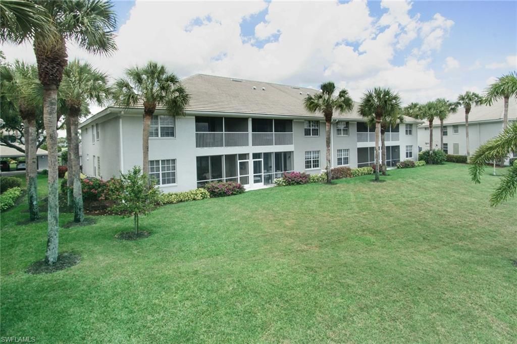 2220 Chesterbrook Ct, Unit 204, Naples, FL 34109 Photo