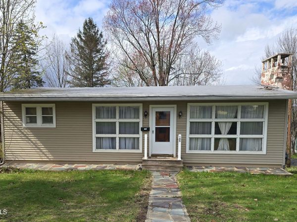 105 E 6th Avenue, Johnstown, NY 12095