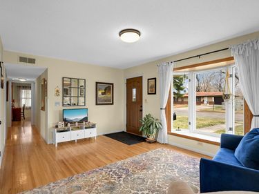 8544 5th Avenue S, Bloomington, MN 55420