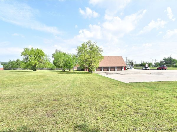 5460 N Peoria Avenue , Tulsa, OK 74126