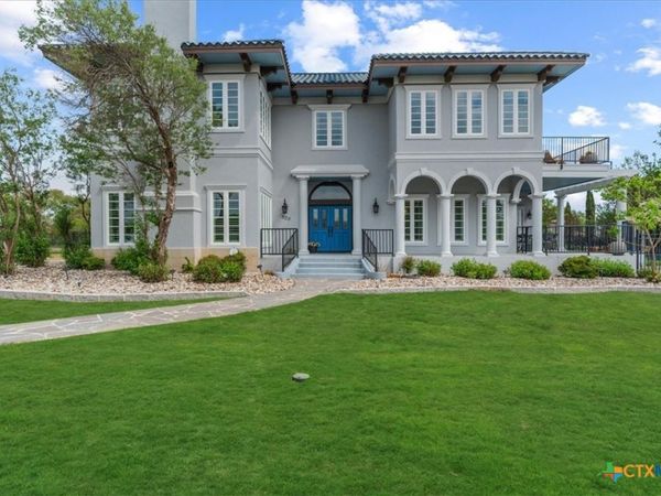 829 Kings Point Drive , Canyon Lake, TX 78133