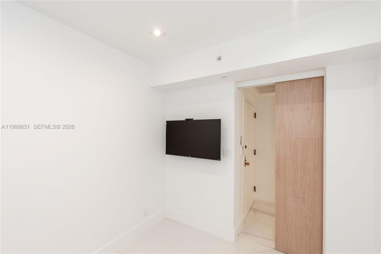 201 Crandon Blvd, Unit 923, Key Biscayne, FL 33149 Photo