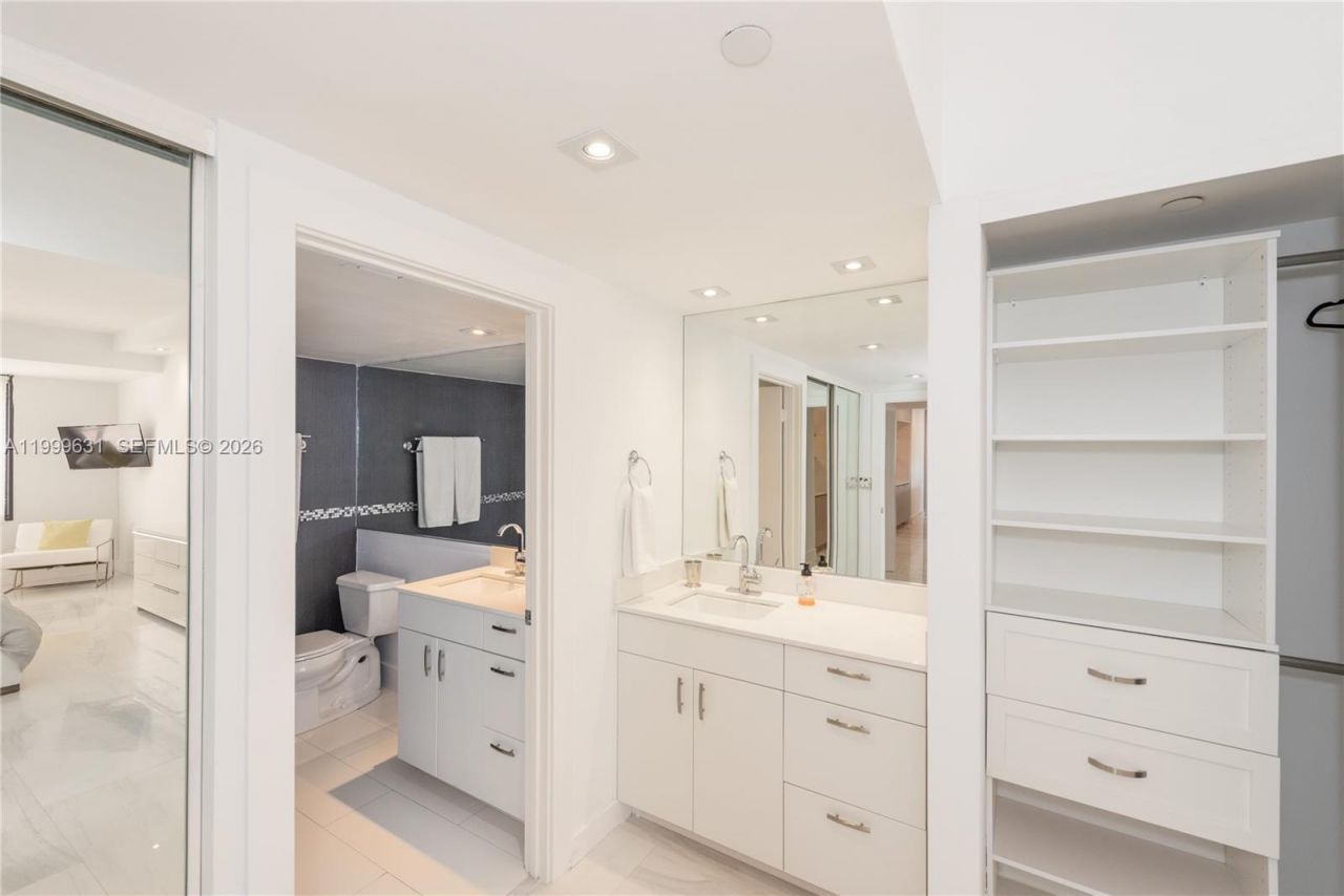 201 Crandon Blvd, Unit 923, Key Biscayne, FL 33149 Photo