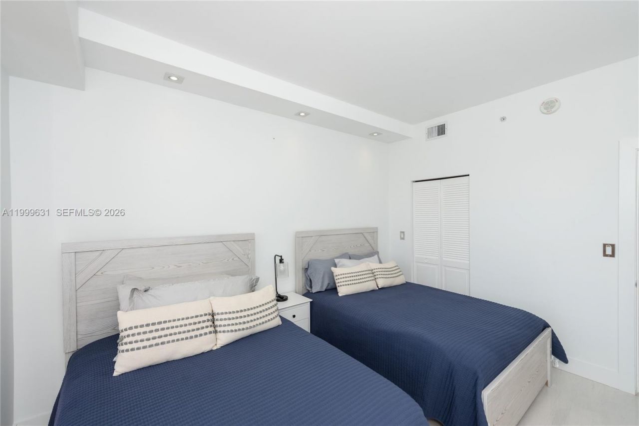 201 Crandon Blvd, Unit 923, Key Biscayne, FL 33149 Photo