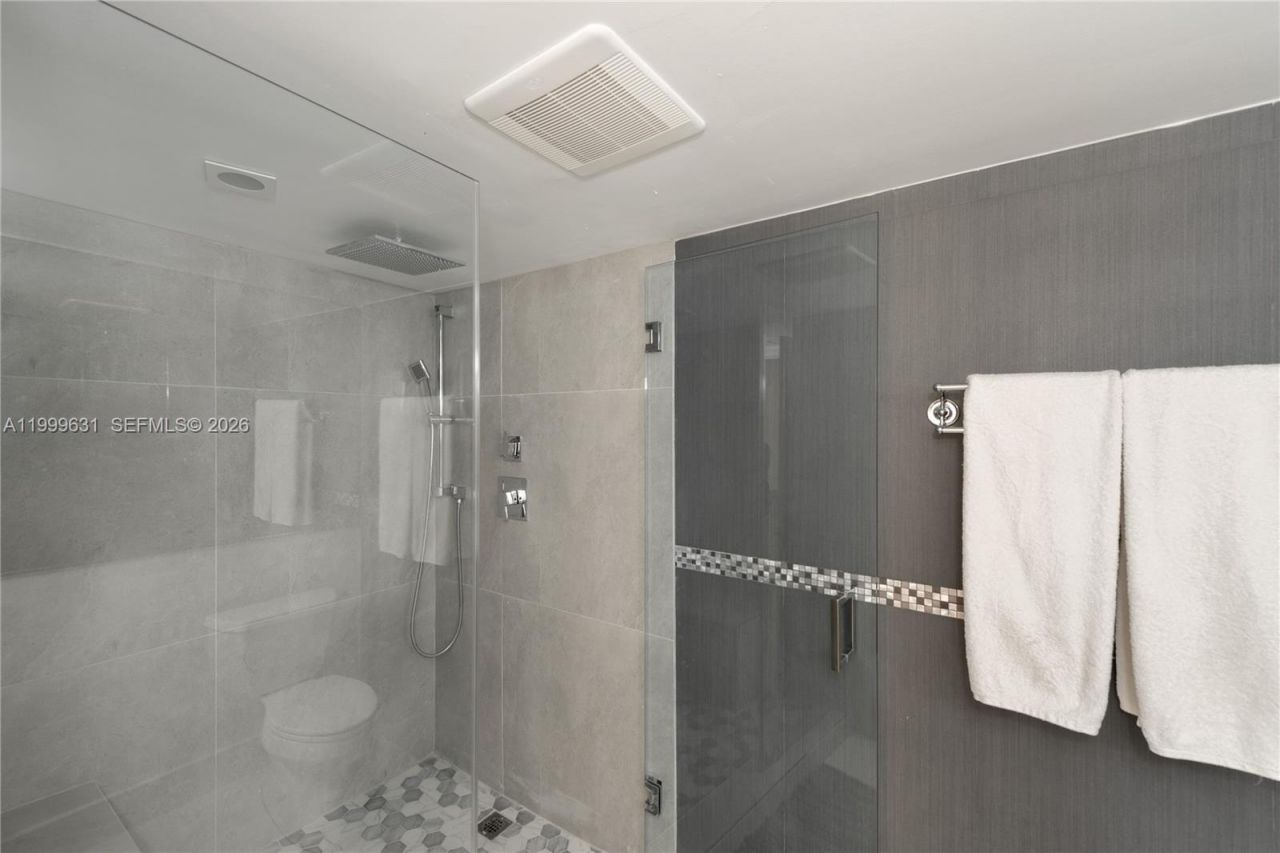 201 Crandon Blvd, Unit 923, Key Biscayne, FL 33149 Photo