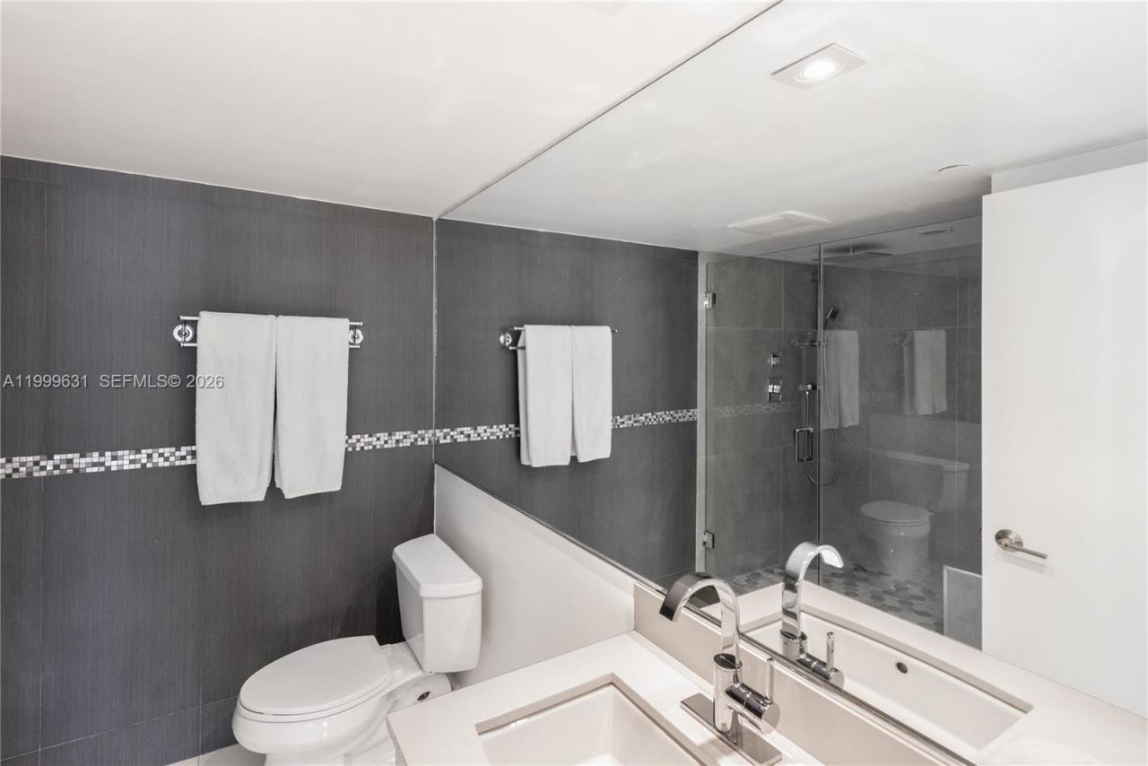 201 Crandon Blvd, Unit 923, Key Biscayne, FL 33149 Photo
