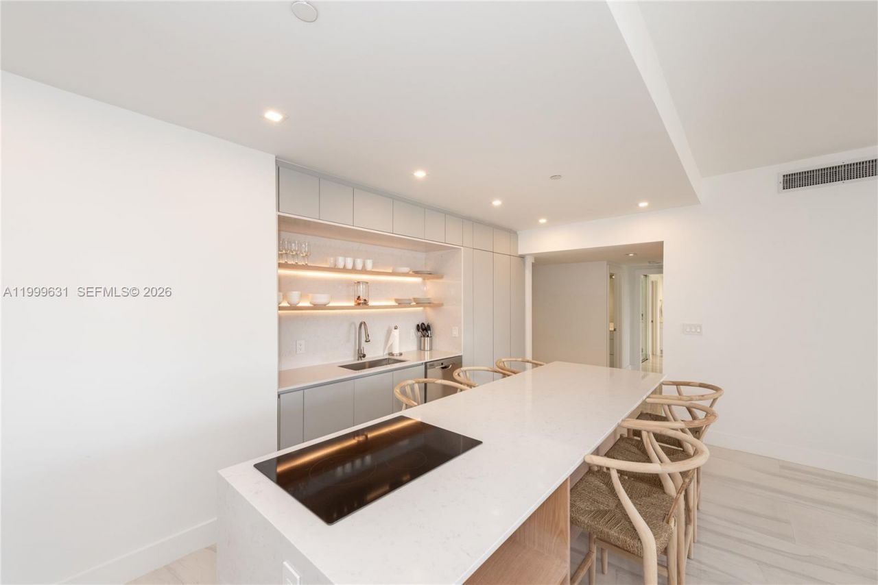 201 Crandon Blvd, Unit 923, Key Biscayne, FL 33149 Photo