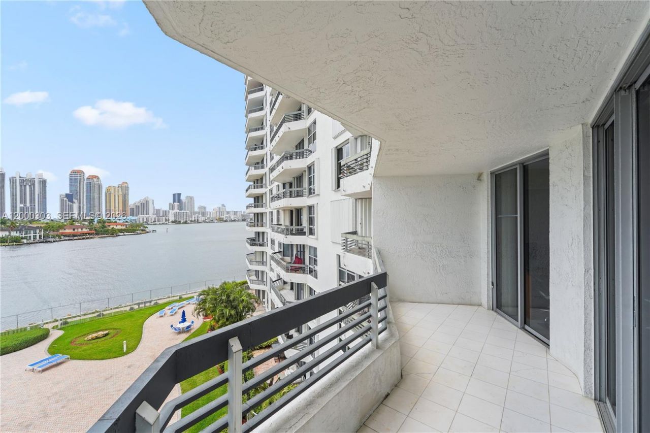 19101 NE 36th Ct , Unit 509, Aventura, FL 33180 Photo