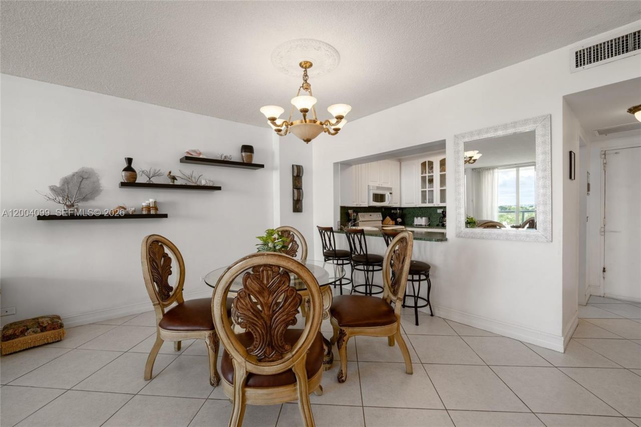 5601 Collins Ave, Unit 919, Miami Beach, FL 33140 Photo