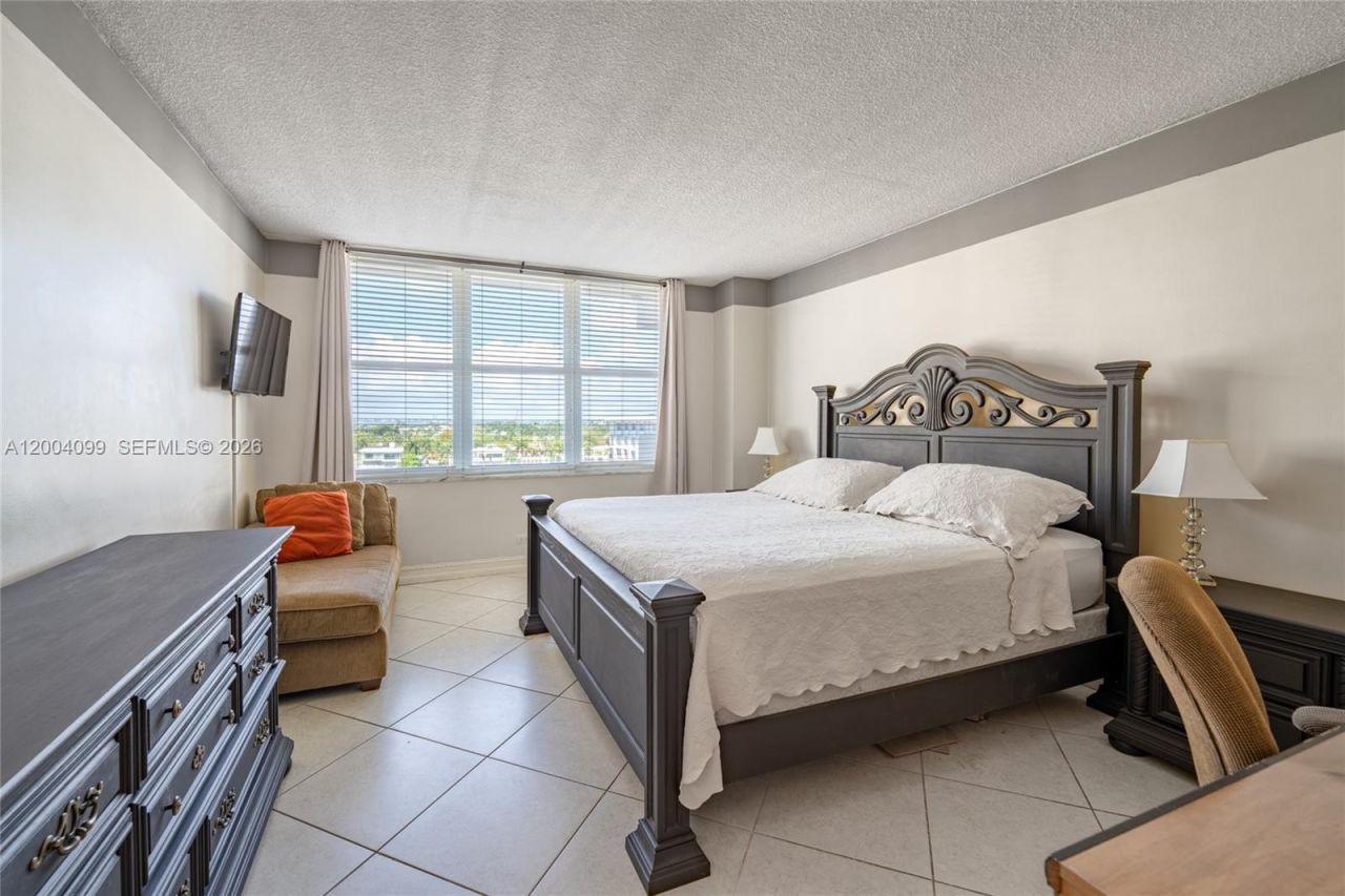 5601 Collins Ave, Unit 919, Miami Beach, FL 33140 Photo
