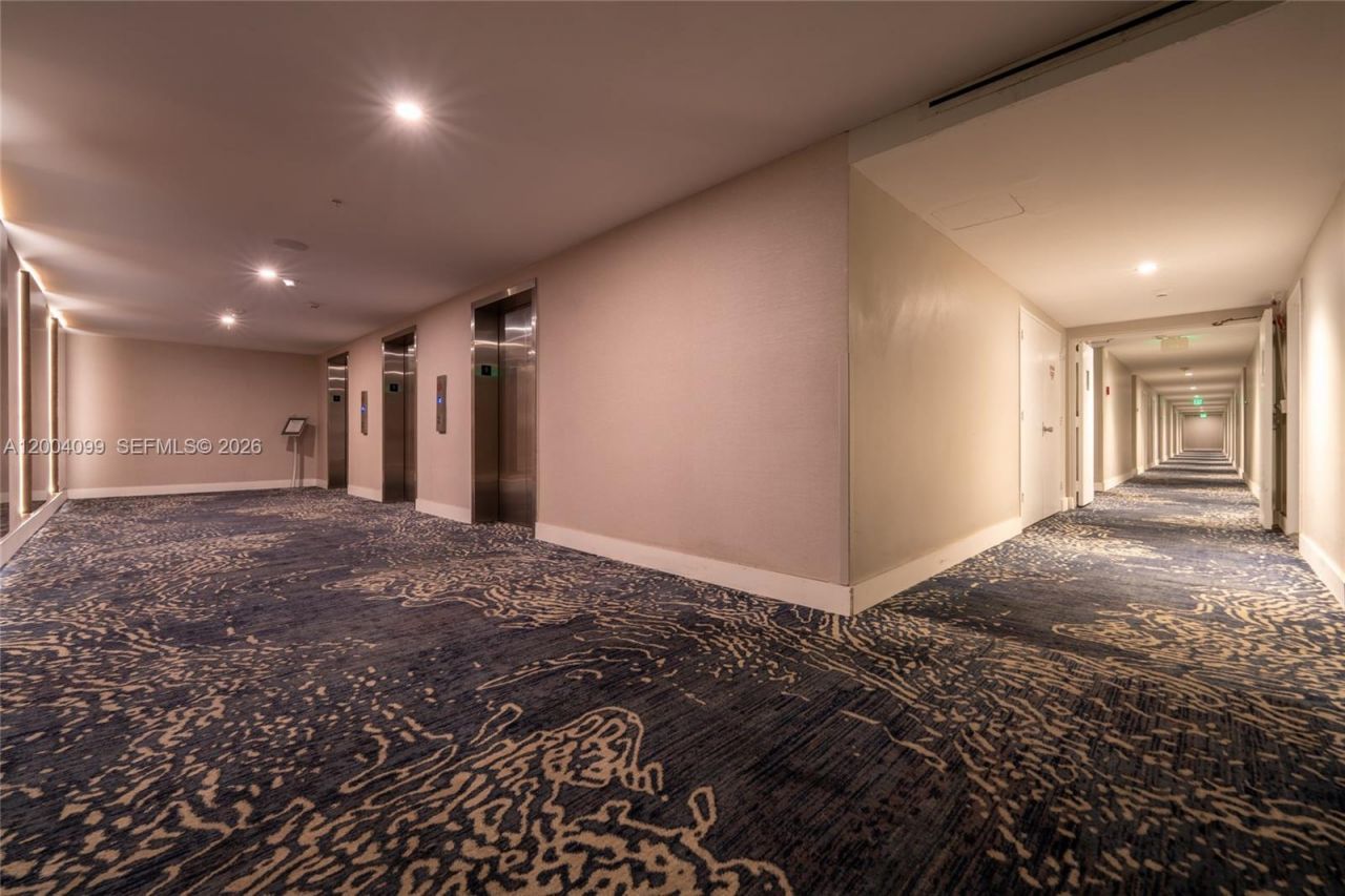 5601 Collins Ave, Unit 919, Miami Beach, FL 33140 Photo