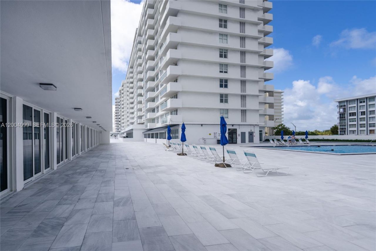 5601 Collins Ave, Unit 919, Miami Beach, FL 33140 Photo