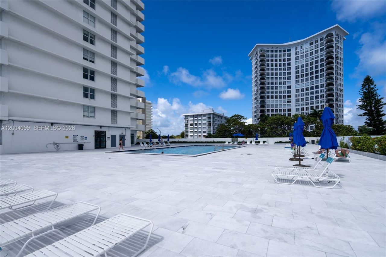 5601 Collins Ave, Unit 919, Miami Beach, FL 33140 Photo