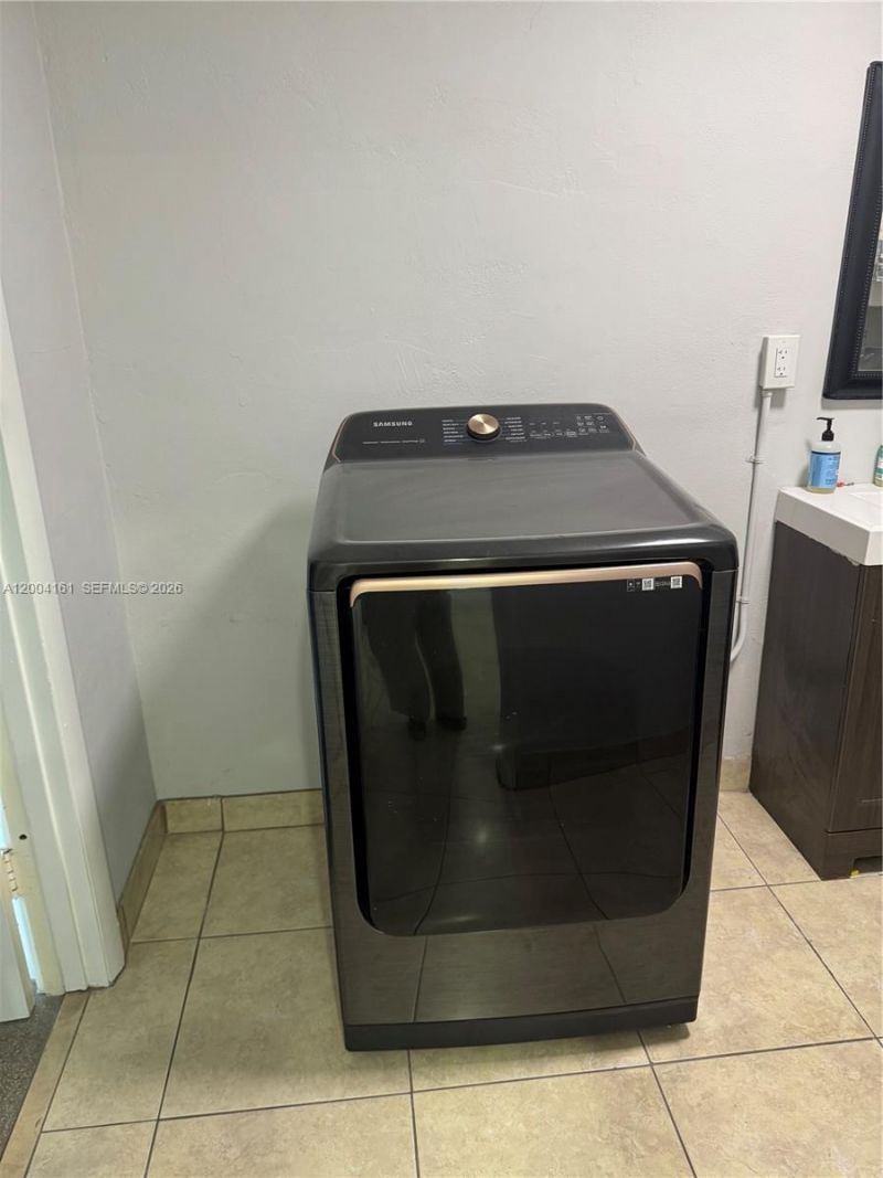 8721 NW 11th St , Pembroke Pines, FL 33024 Photo