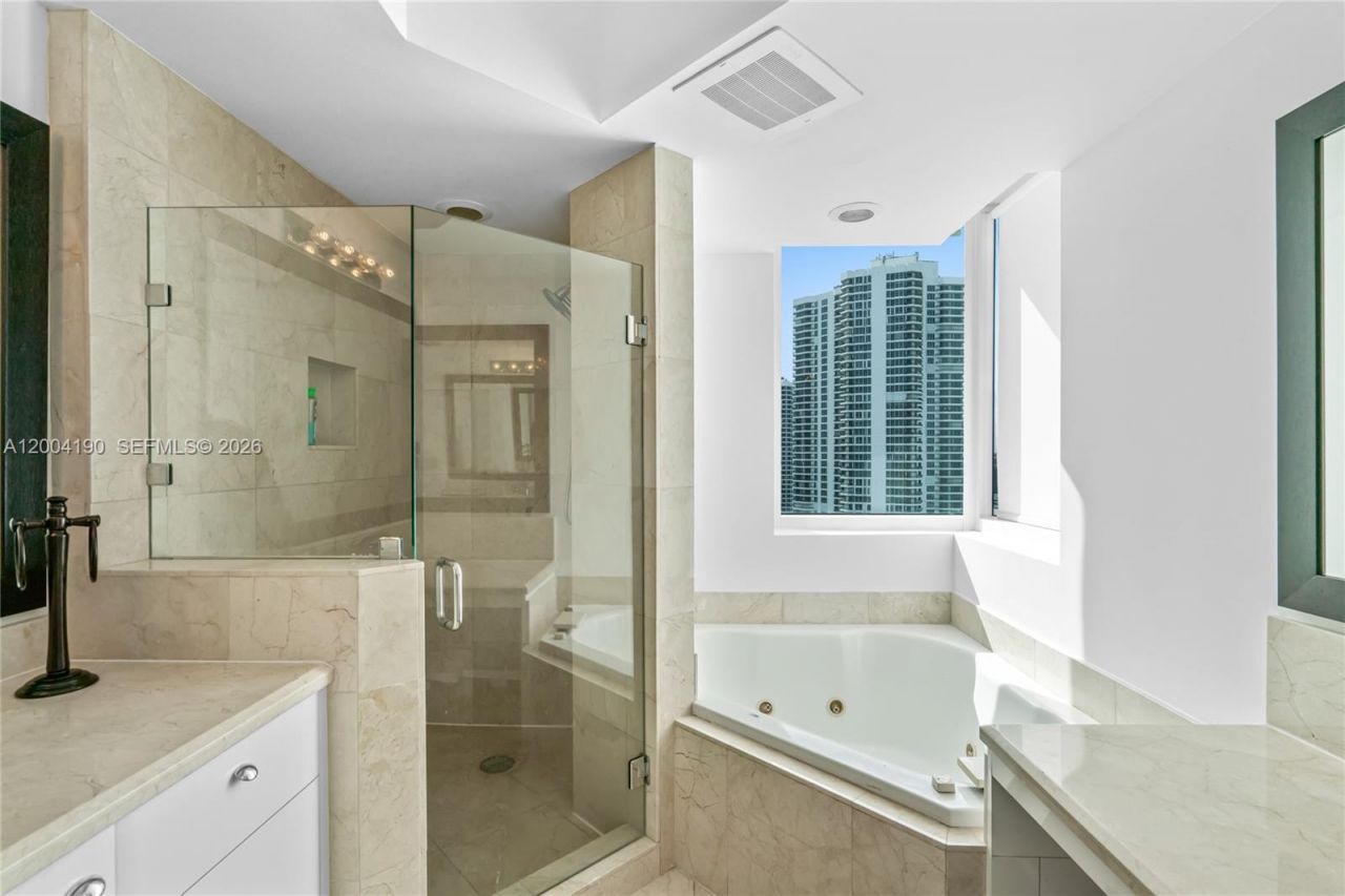 19400 Turnberry Way , Unit 1731, Aventura, FL 33180 Photo