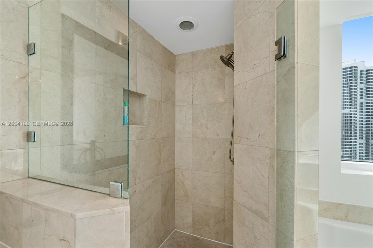 19400 Turnberry Way , Unit 1731, Aventura, FL 33180 Photo