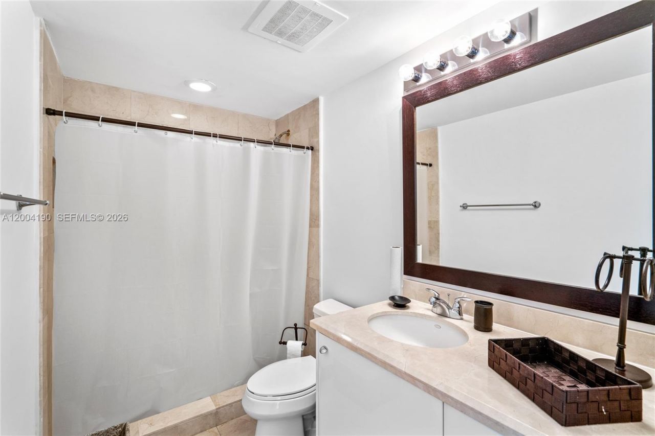19400 Turnberry Way , Unit 1731, Aventura, FL 33180 Photo