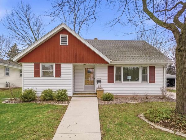 1613 S TELULAH AVENUE, Appleton, WI 54915