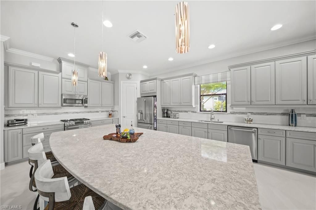 9282 Rialto Ln , Naples, FL 34119 Photo