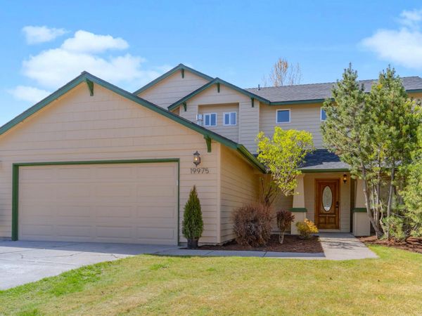 19975 Rock Bluff Circle, Bend, OR 97702