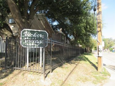 5750 Phoenix Drive, Unit 19, Dallas, TX 75231